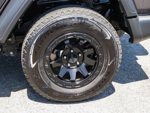 Used 2021 Jeep Wrangler Unlimited Sport AWD/4WD image 14