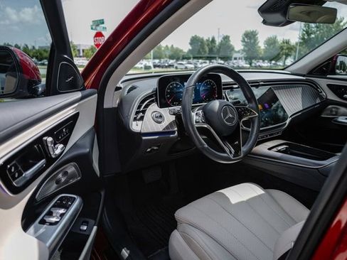 Certified 2024 Mercedes-Benz E 450 4MATIC Sedan image 15