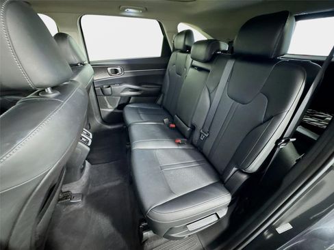 Certified 2021 Kia Sorento S w/ Panoramic Sunroof Package AWD/4WD image 22