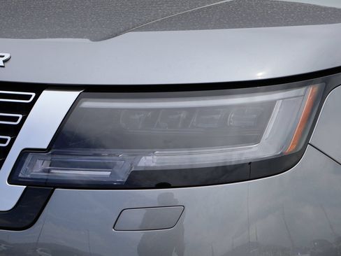 Used 2025 Land Rover Range Rover Autobiography AWD/4WD image 14