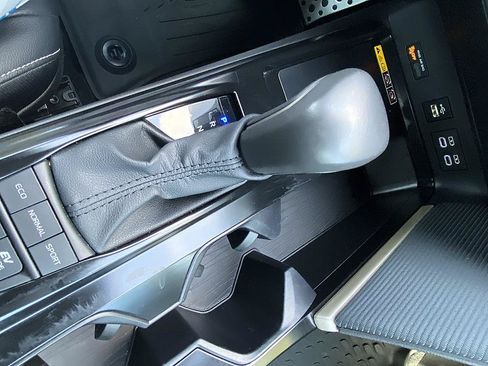 Certified 2025 Toyota Camry SE FWD image 17