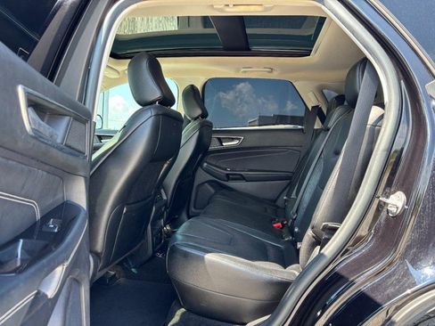 Used 2020 Ford Edge Titanium w/ Equipment Group 301A FWD image 13