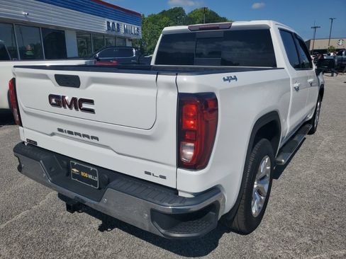 Used 2021 GMC Sierra 1500 SLE w/ Preferred Package AWD/4WD image 4