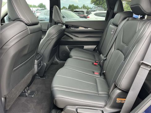 Used 2025 INFINITI QX60 Pure w/ Cargo Package FWD image 13