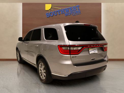 Used 2018 Dodge Durango SXT w/ 3rd Row Seating Group image 2