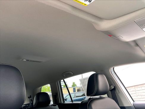 Certified 2022 Volkswagen Atlas SE FWD image 29