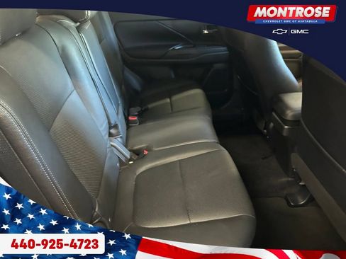 Used 2017 Mitsubishi Outlander GT AWD/4WD image 29