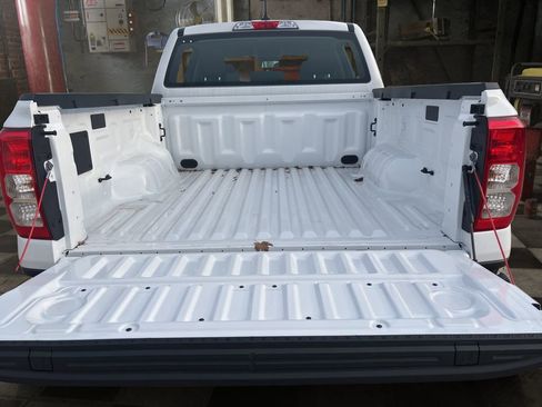 New 2025 Ford Ranger XL w/ Trailer Tow Package RWD image 10