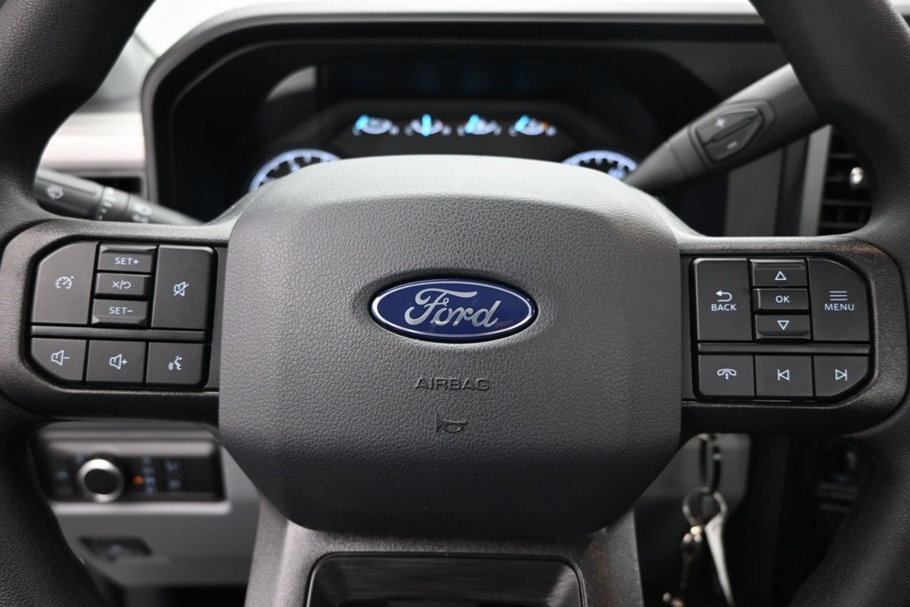 New 2027 Ford F350 XL w/ XL Chrome Package RWD image 10