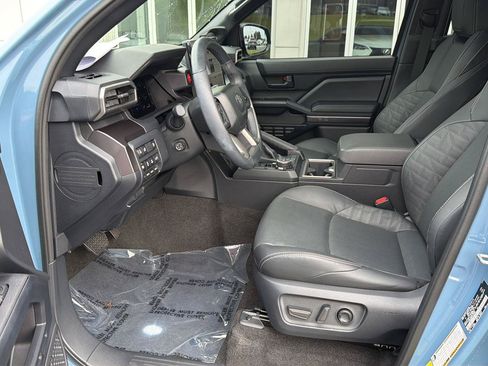 Used 2025 Toyota 4Runner TRD Off-Road Premium AWD/4WD image 10