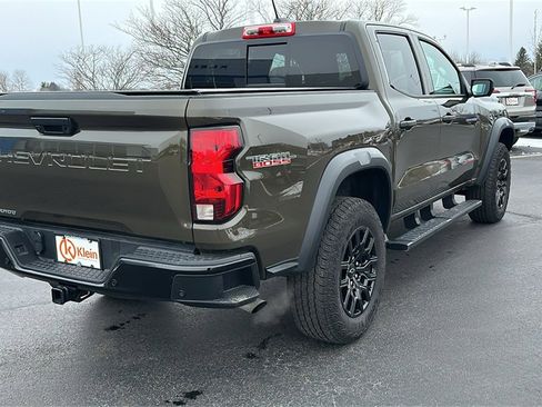 Used 2024 Chevrolet Colorado Trail Boss w/ Technology Package image 9