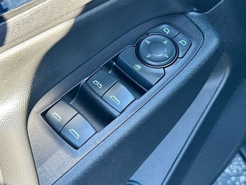 Used 2020 Chevrolet Equinox LT image 18