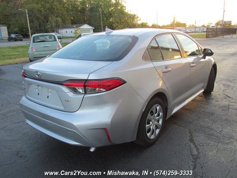 Used 2021 Toyota Corolla LE FWD image 7