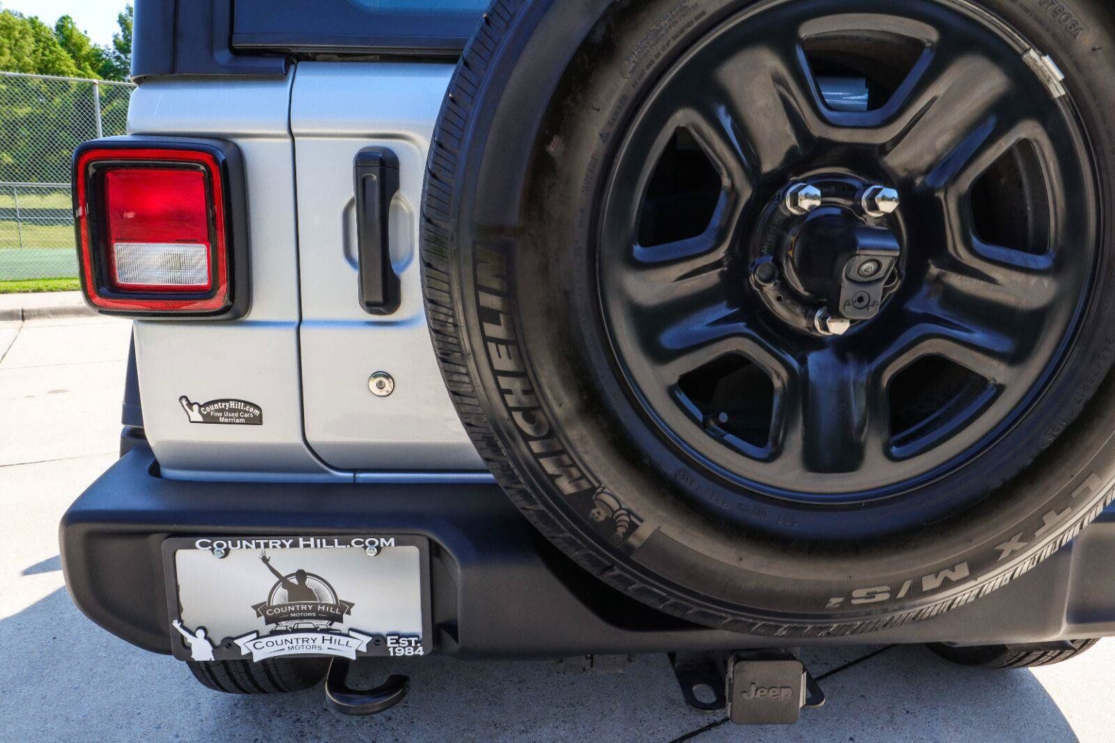 Used 2023 Jeep Wrangler Sport AWD/4WD image 40