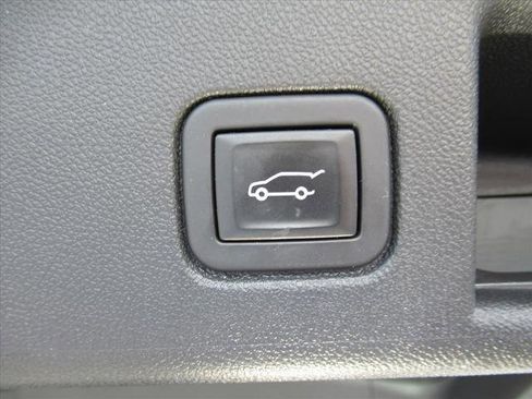 Certified 2023 Chevrolet Equinox LT image 31