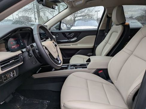 New 2026 Lincoln Corsair Reserve image 21