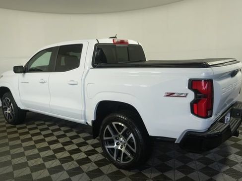 Used 2023 Chevrolet Colorado Z71 w/ Z71 Convenience Package 2 AWD/4WD image 5