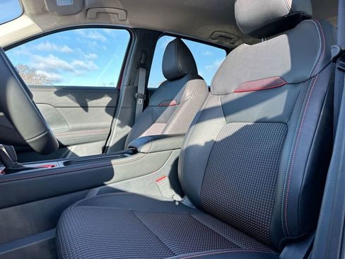 Used 2025 Nissan Kicks SR AWD/4WD image 22