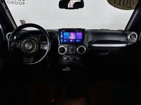 Used 2017 Jeep Wrangler Unlimited Sahara w/ Connectivity Group AWD/4WD image 22