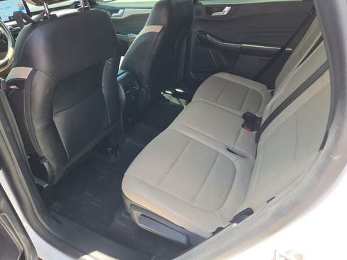 Used 2022 Ford Escape SEL w/ Technology Package FWD image 21