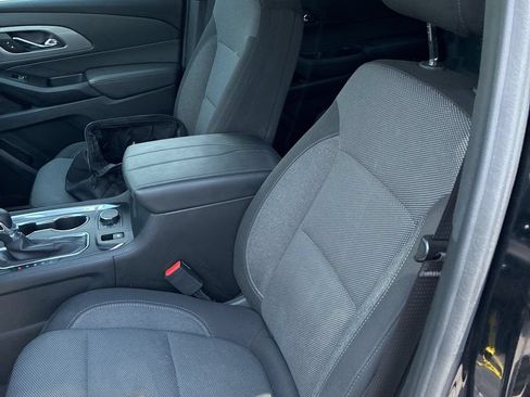 Used 2023 Chevrolet Traverse LT FWD image 10