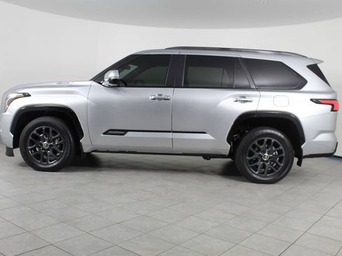 Used 2024 Toyota Sequoia Platinum image 2