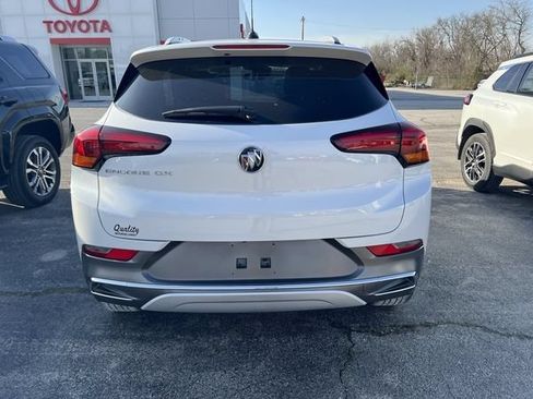 Used 2023 Buick Encore GX Essence w/ Experience Buick Package FWD image 3