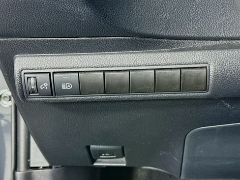 Certified 2025 Toyota Corolla SE FWD image 10