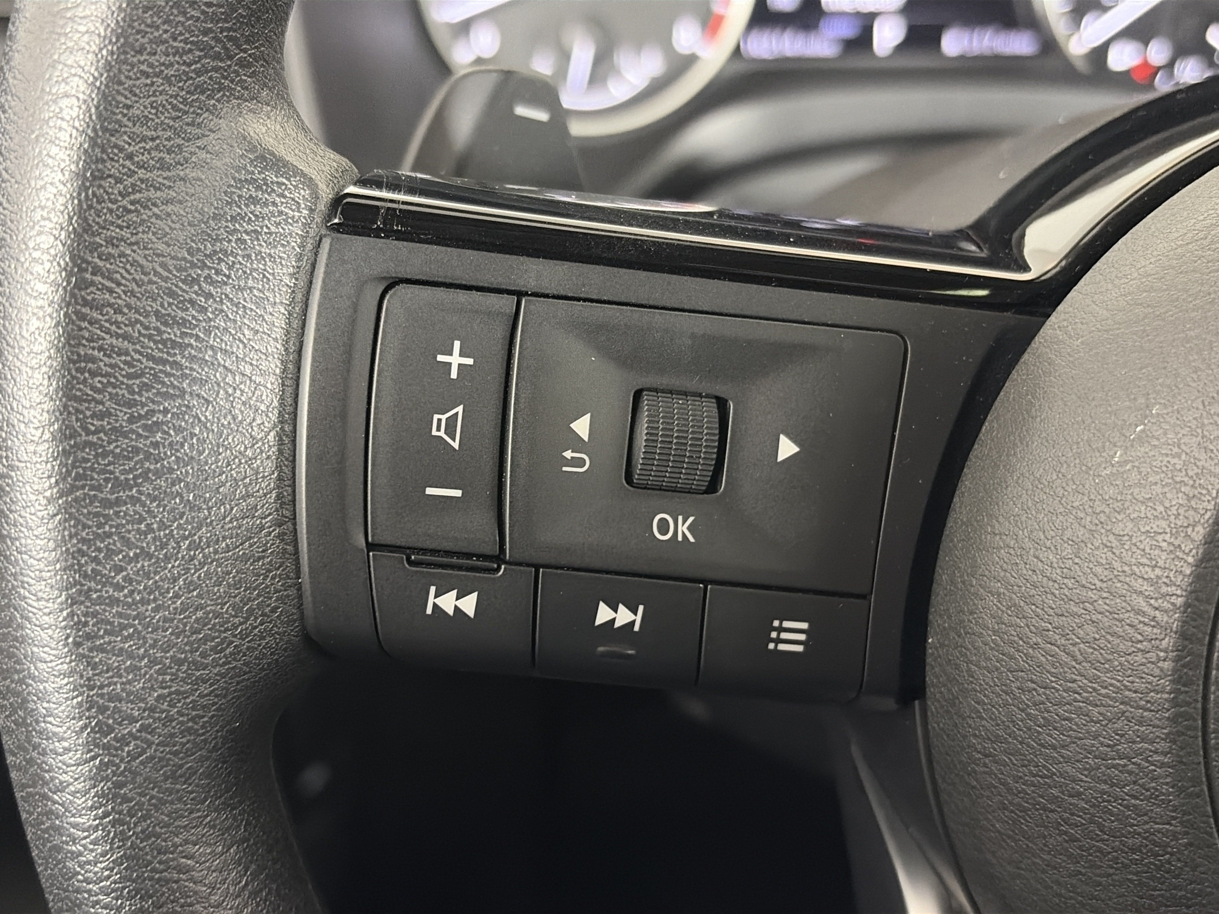 Certified 2023 Nissan Rogue SV AWD/4WD image 29