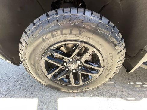 Certified 2019 Chevrolet Silverado 1500 Custom Trail Boss w/ Custom Convenience Package AWD/4WD image 31