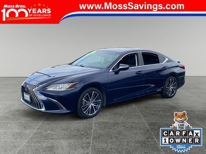 Used 2022 Lexus ES 300h w/ Premium Package
