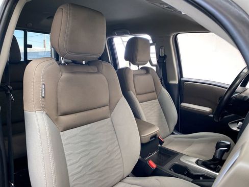 Used 2022 Nissan Frontier SV image 30