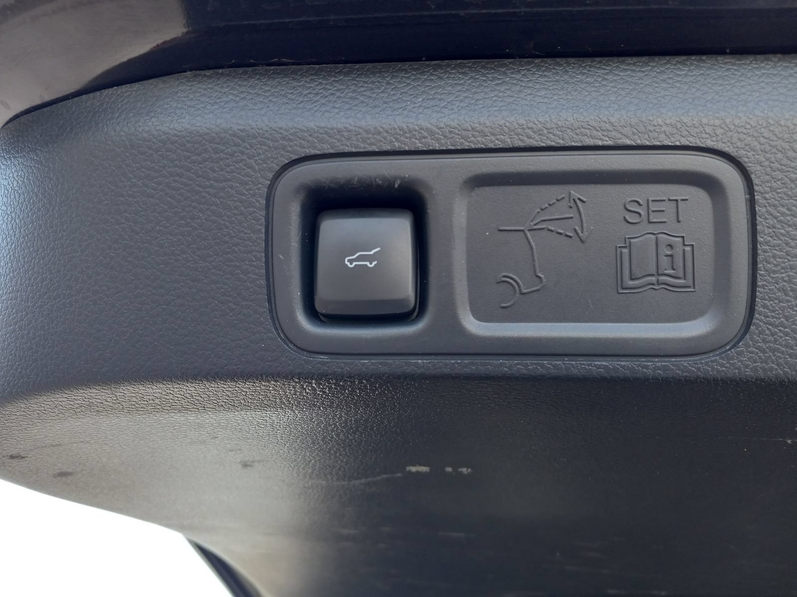 Used 2024 Ford Expedition Limited AWD/4WD image 13