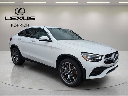 Used 2022 Mercedes-Benz GLC 300 4MATIC Coupe image 4