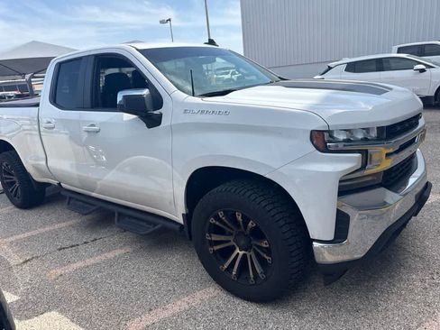 Used 2020 Chevrolet Silverado 1500 LT w/ Trailering Package AWD/4WD image 3