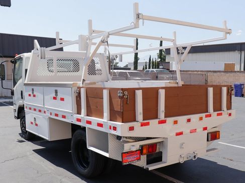 Used 2019 Isuzu NPR image 7