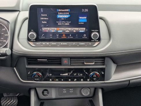 Used 2024 Nissan Rogue SV w/ SV Premium Package FWD image 17