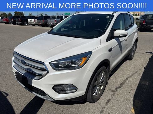 Used 2018 Ford Escape Titanium AWD/4WD image 3