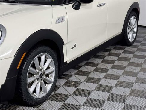 Used 2019 MINI Cooper Clubman S w/ Premium Package image 13