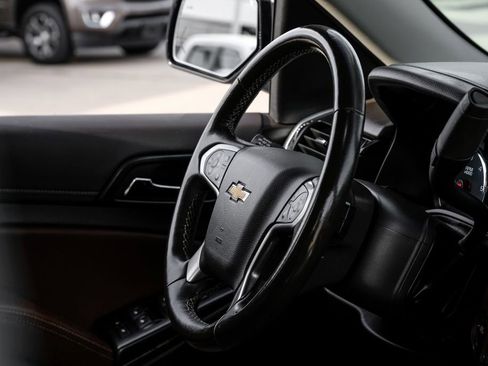 Used 2020 Chevrolet Suburban Premier w/ 6.2L Performance Package image 11