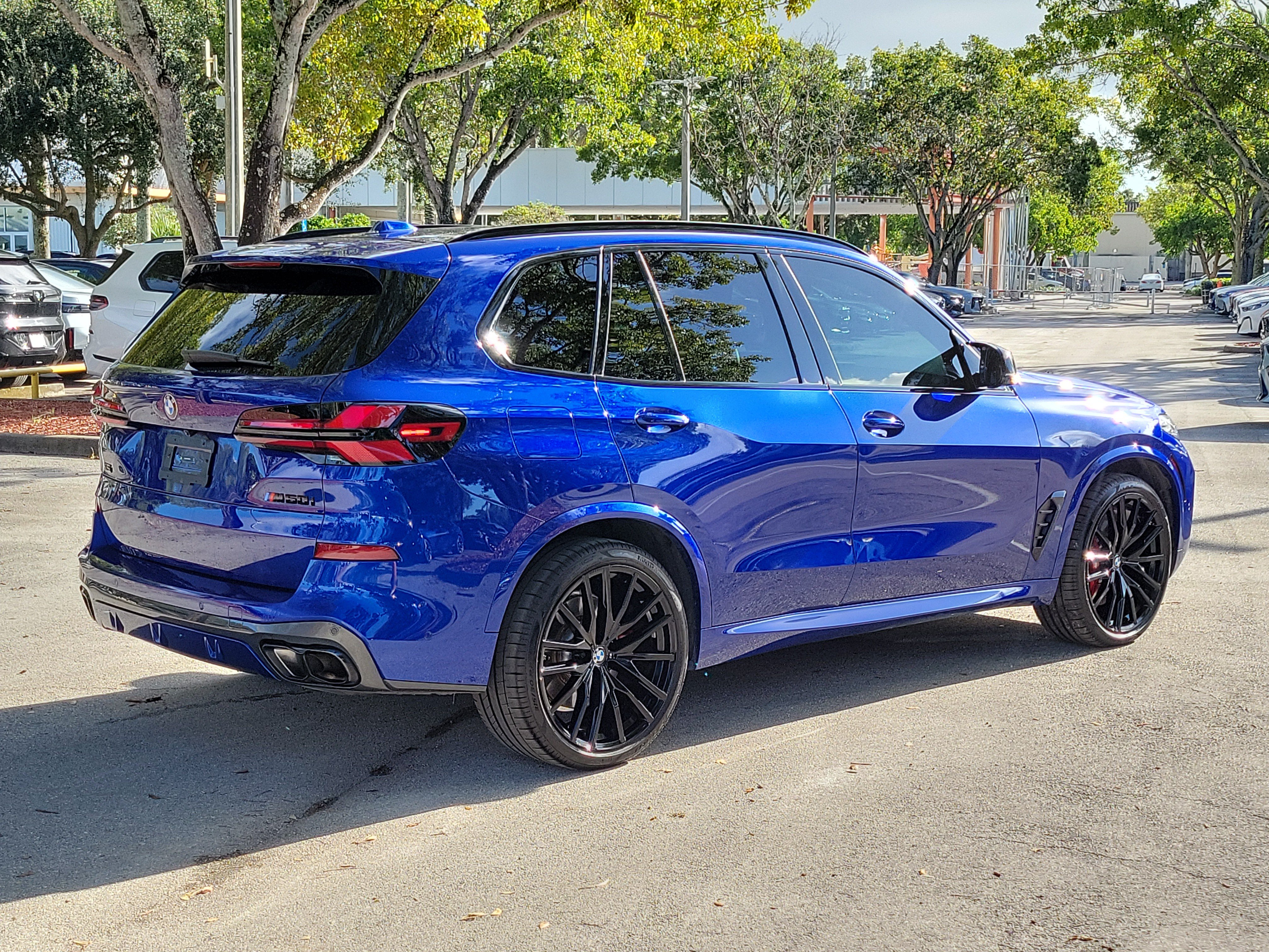 Certified 2025 BMW X5 M60i AWD/4WD image 2