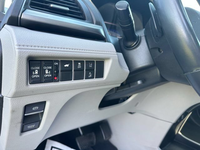 Used 2018 Honda Odyssey EX-L image 15