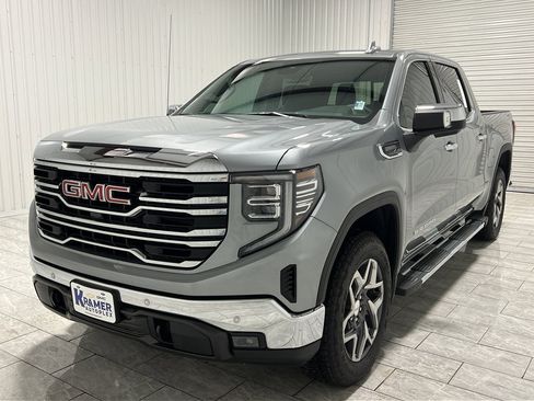 New 2026 GMC Sierra 1500 SLT image 1