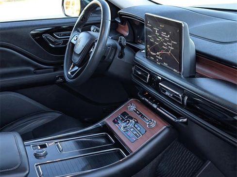 Used 2024 Lincoln Aviator Reserve image 32