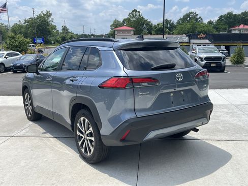 Certified 2025 Toyota Corolla Cross XLE AWD/4WD image 4
