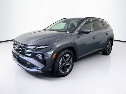 Used 2025 Hyundai Tucson SEL FWD image 3