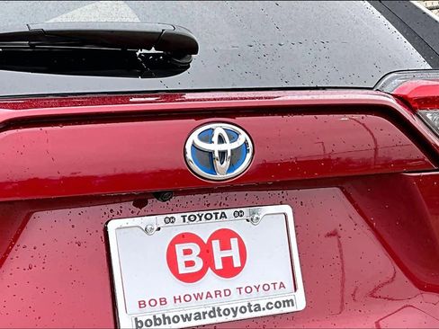 Used 2022 Toyota RAV4 XLE image 28