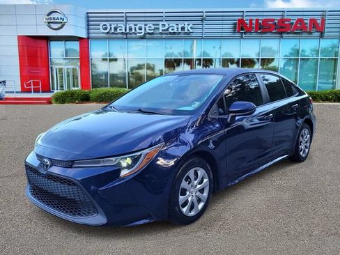 Used 2022 Toyota Corolla LE FWD image 4