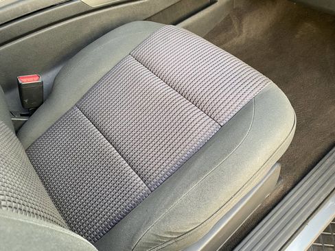 Used 2015 Nissan Titan SV w/ SV Value Truck Package image 34