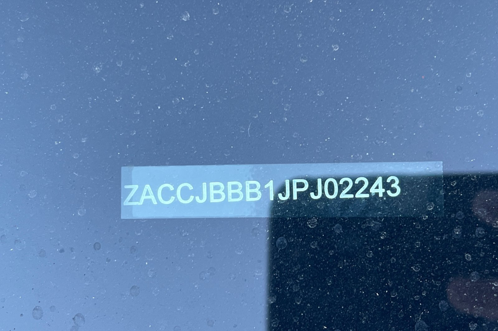 Used 2018 Jeep Renegade Latitude AWD/4WD image 3